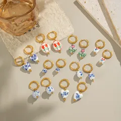1 Par Chinoiserie Elegante Negocio Flor Pulido Enchapado Acero Inoxidable 304 Chapados En Oro De 18K Espaldas De Mariposa Aretes