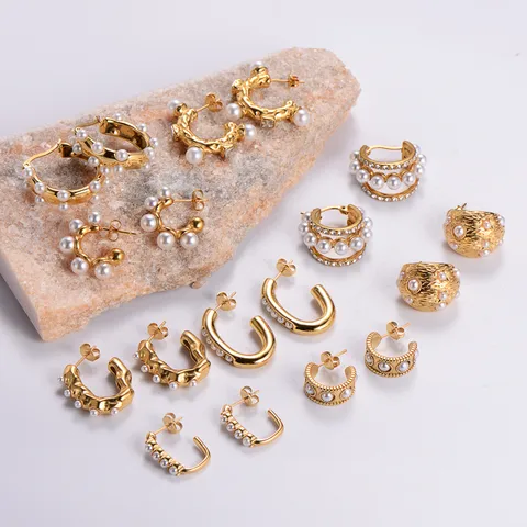 1 Par Estilo Vintage Forma De C Color Sólido Enchapado Acero inoxidable 304 Chapado En Oro De 24 Quilates. Pendientes