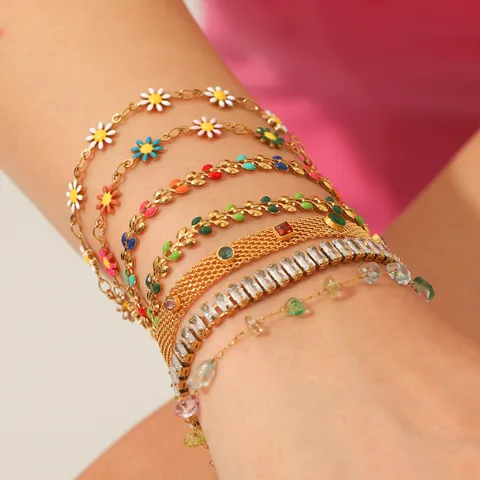 Brazalete de mujer de acero inoxidable con zirconia estilo bohemio, joyería colorida que no se desvanece, diseño de margaritas, cierre de langosta